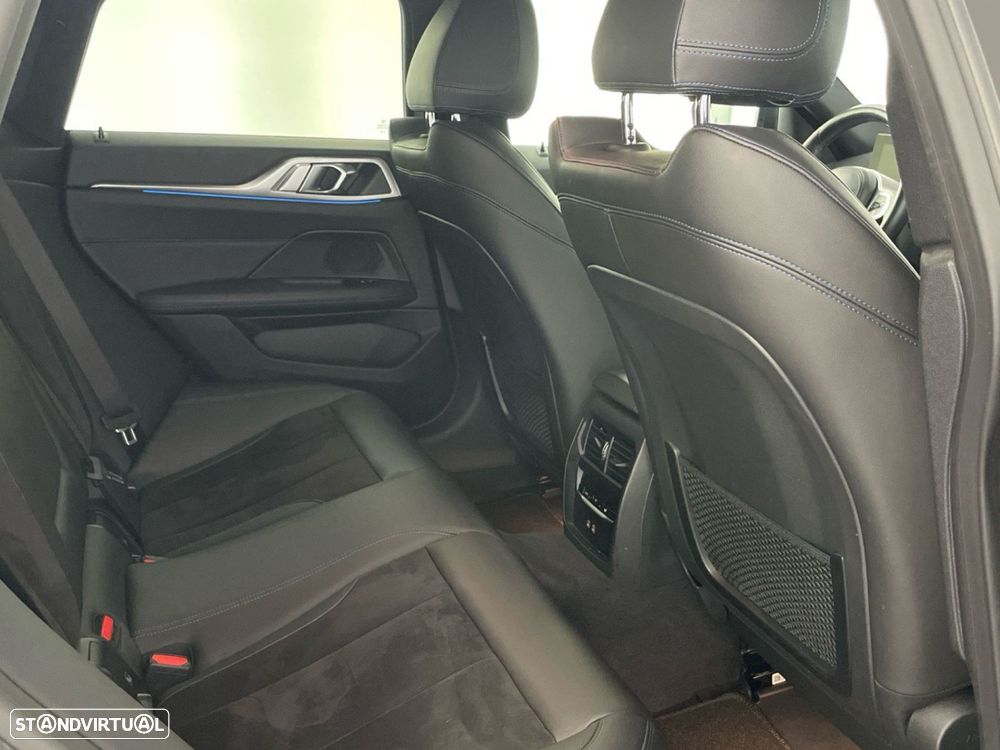 BMW i4 eDrive40 Desportiva M - 21