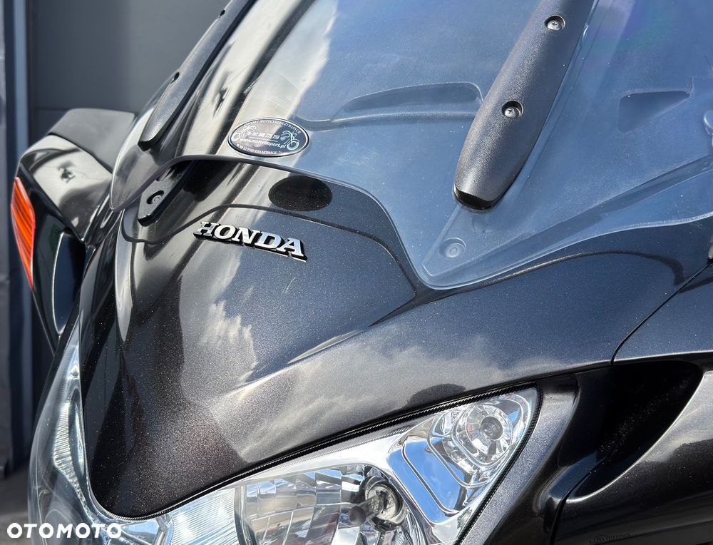 Honda ST - 39