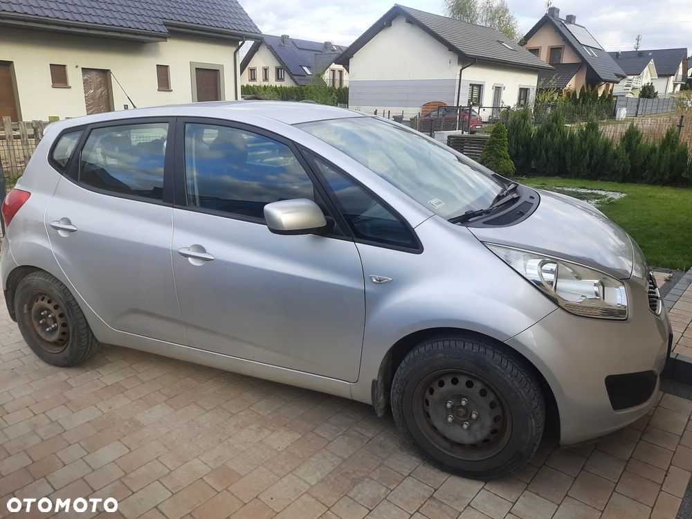 Kia Venga - 5