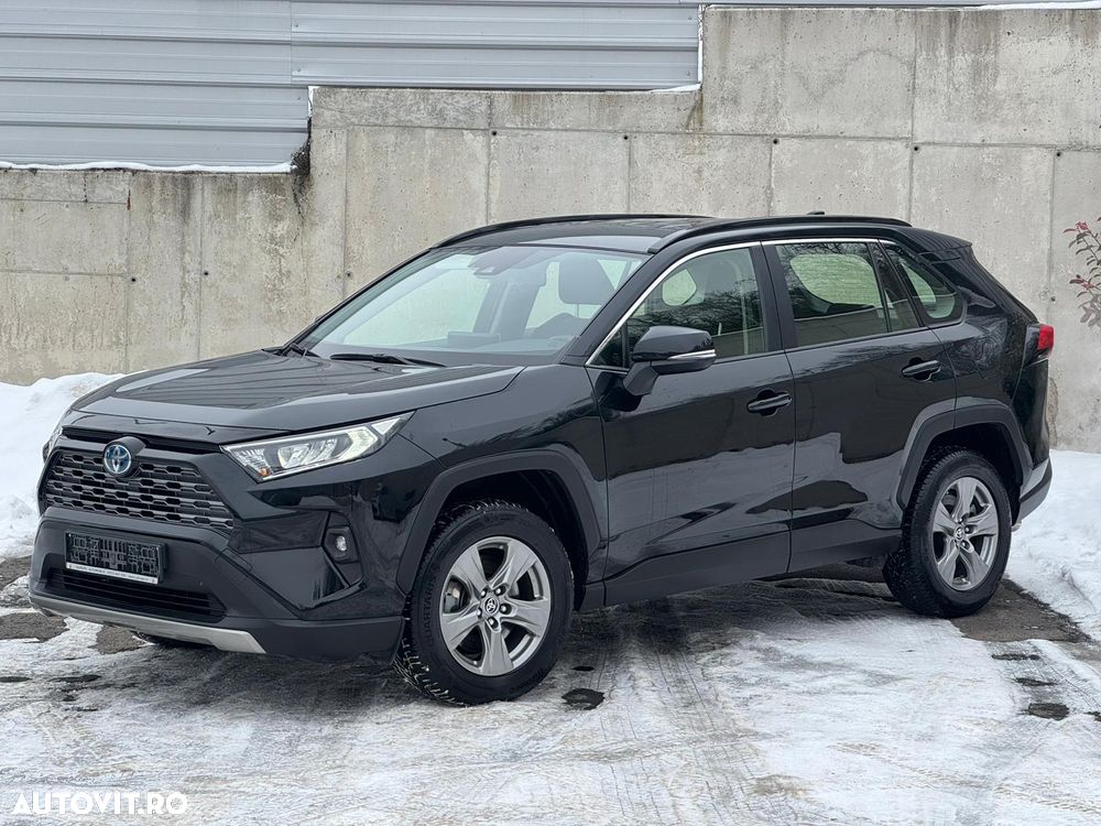 Toyota RAV4 - 1