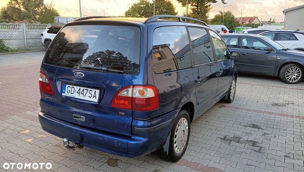 Ford Galaxy 1.9 TDI Ambiente - 4