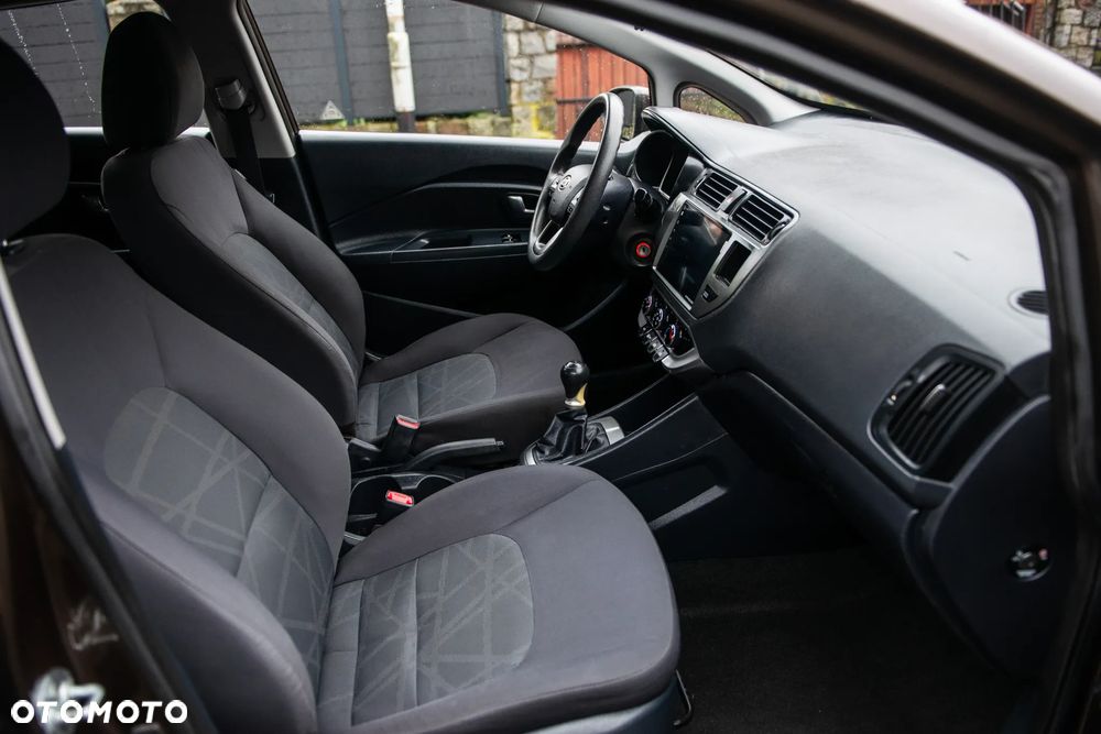 Kia Rio 1.2 Business Line - 25