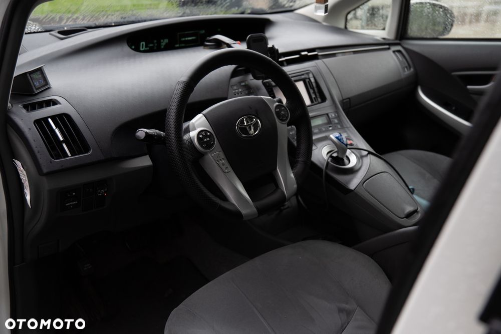 Toyota Prius - 8
