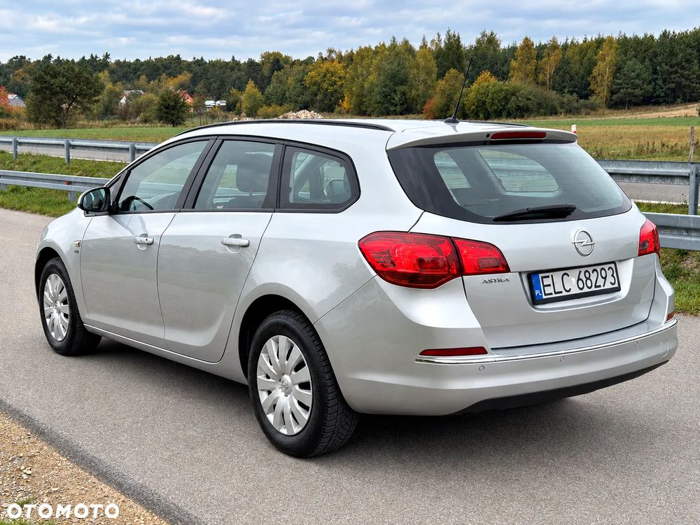 Opel Astra 1.6 CDTI Sport - 9