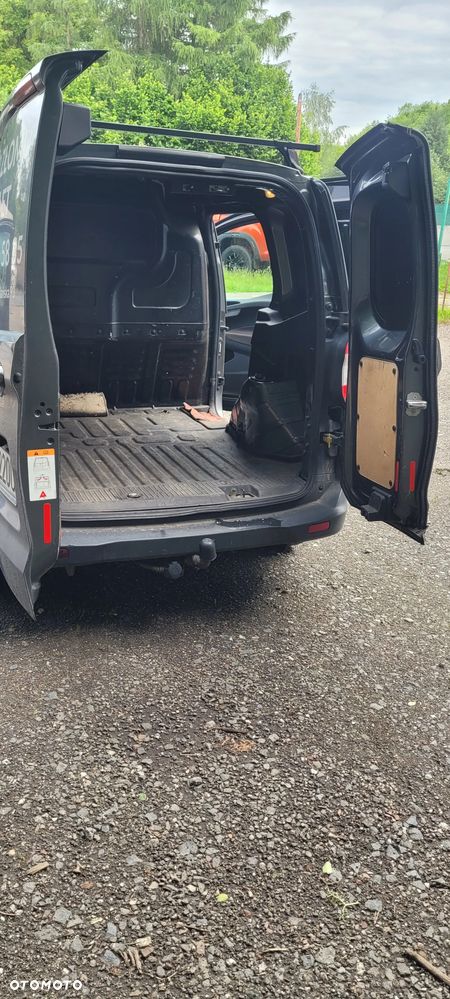 Ford Transit Courier - 5