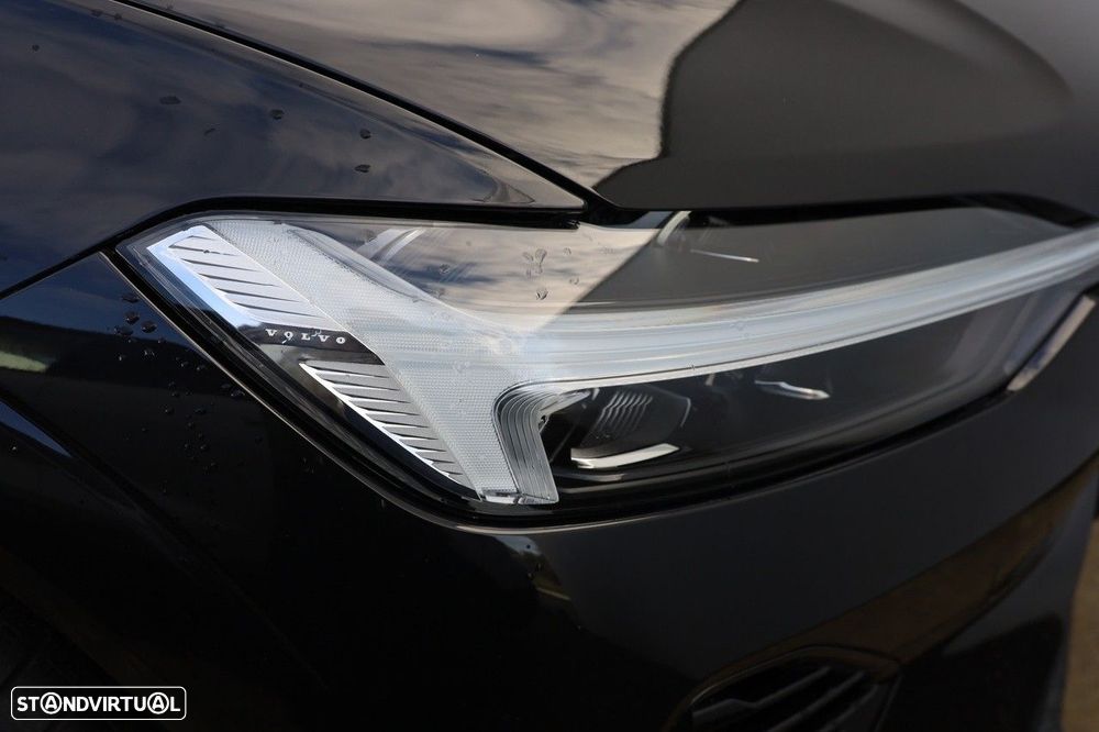 Volvo XC 60 2.0 T6 PHEV Black Edition AWD - 35