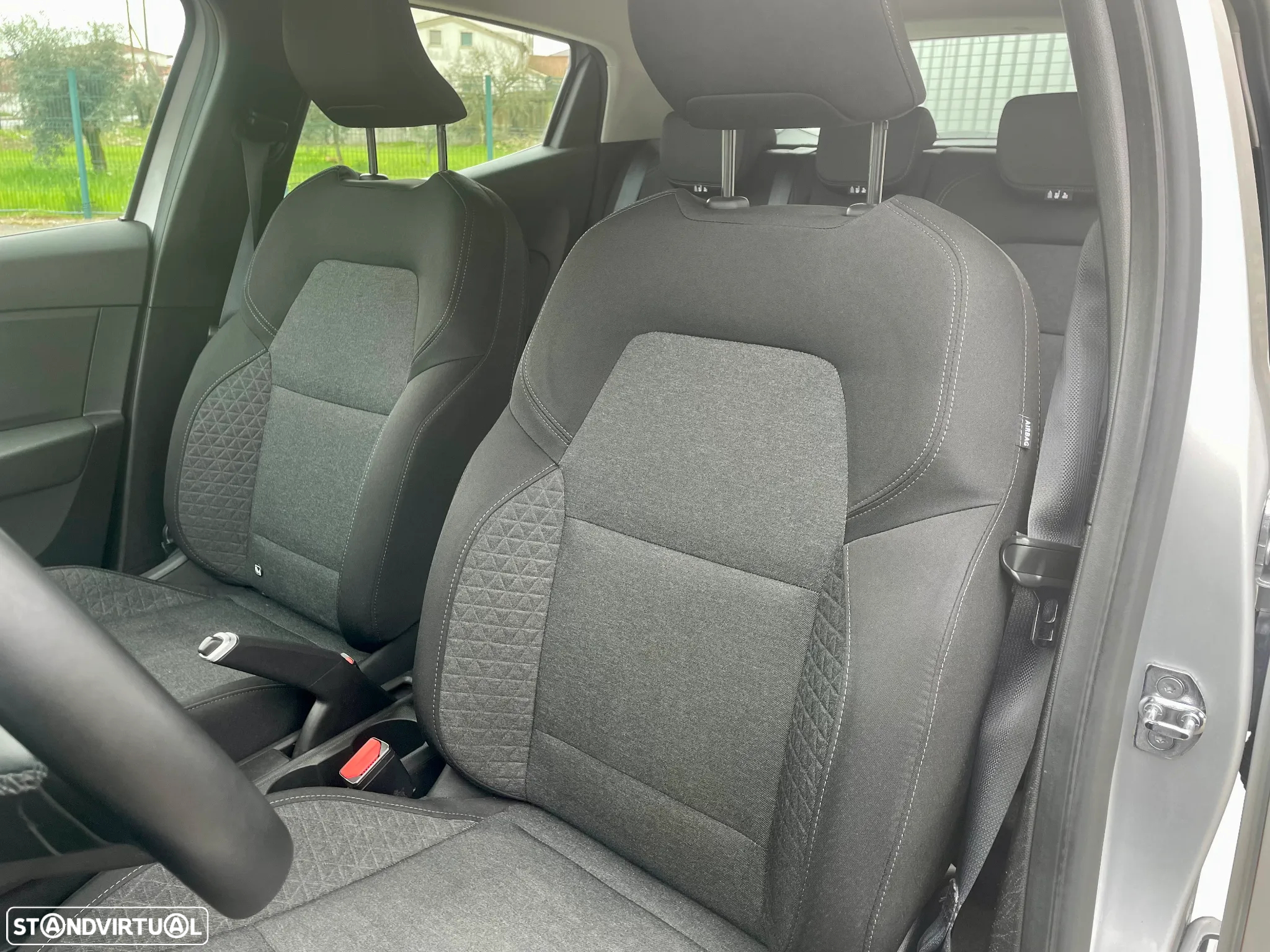 Renault Clio BLUE dCi 85 BUSINESS EDITION - 8