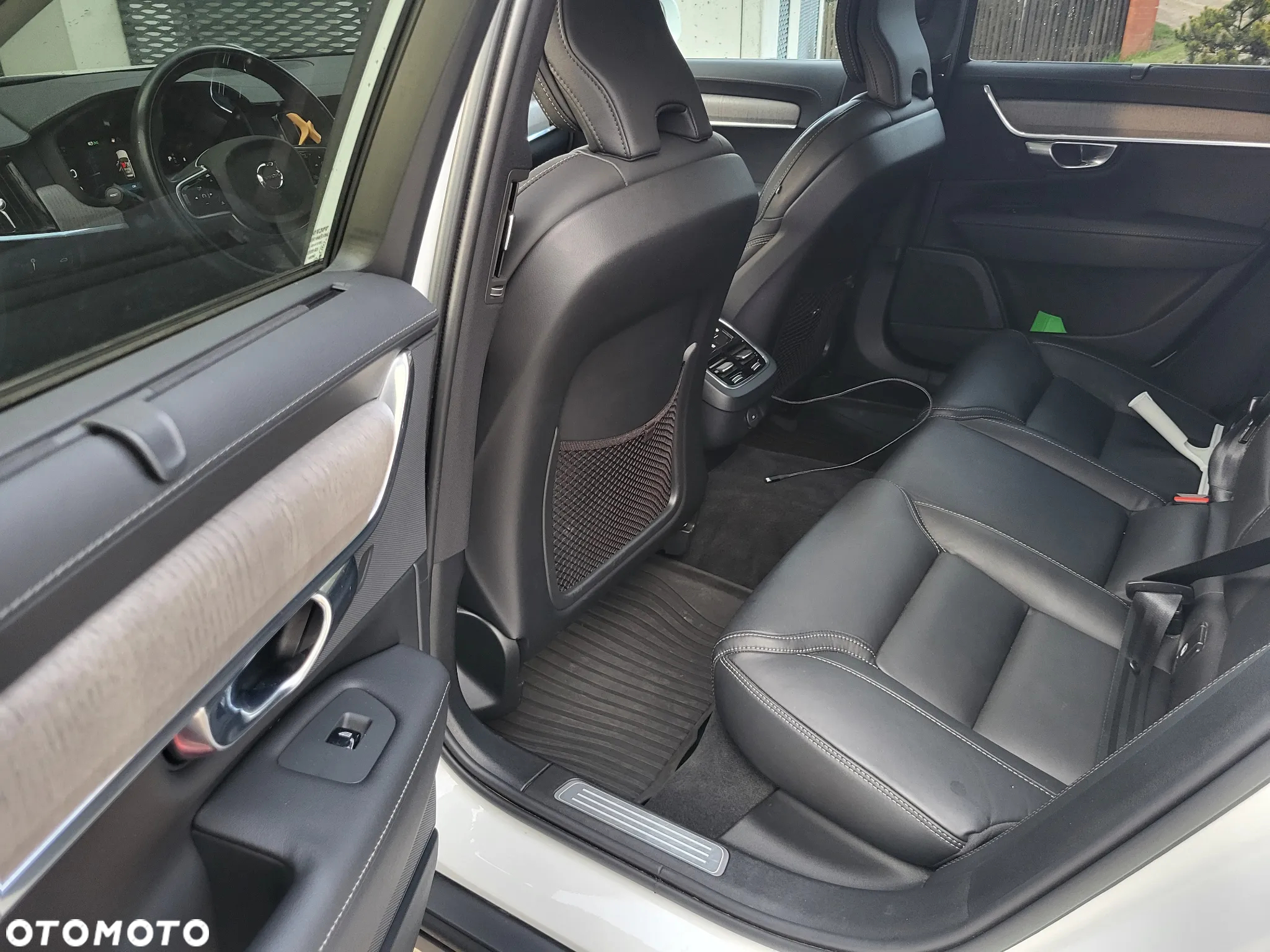 Volvo V90 D5 AWD Momentum Pro - 12