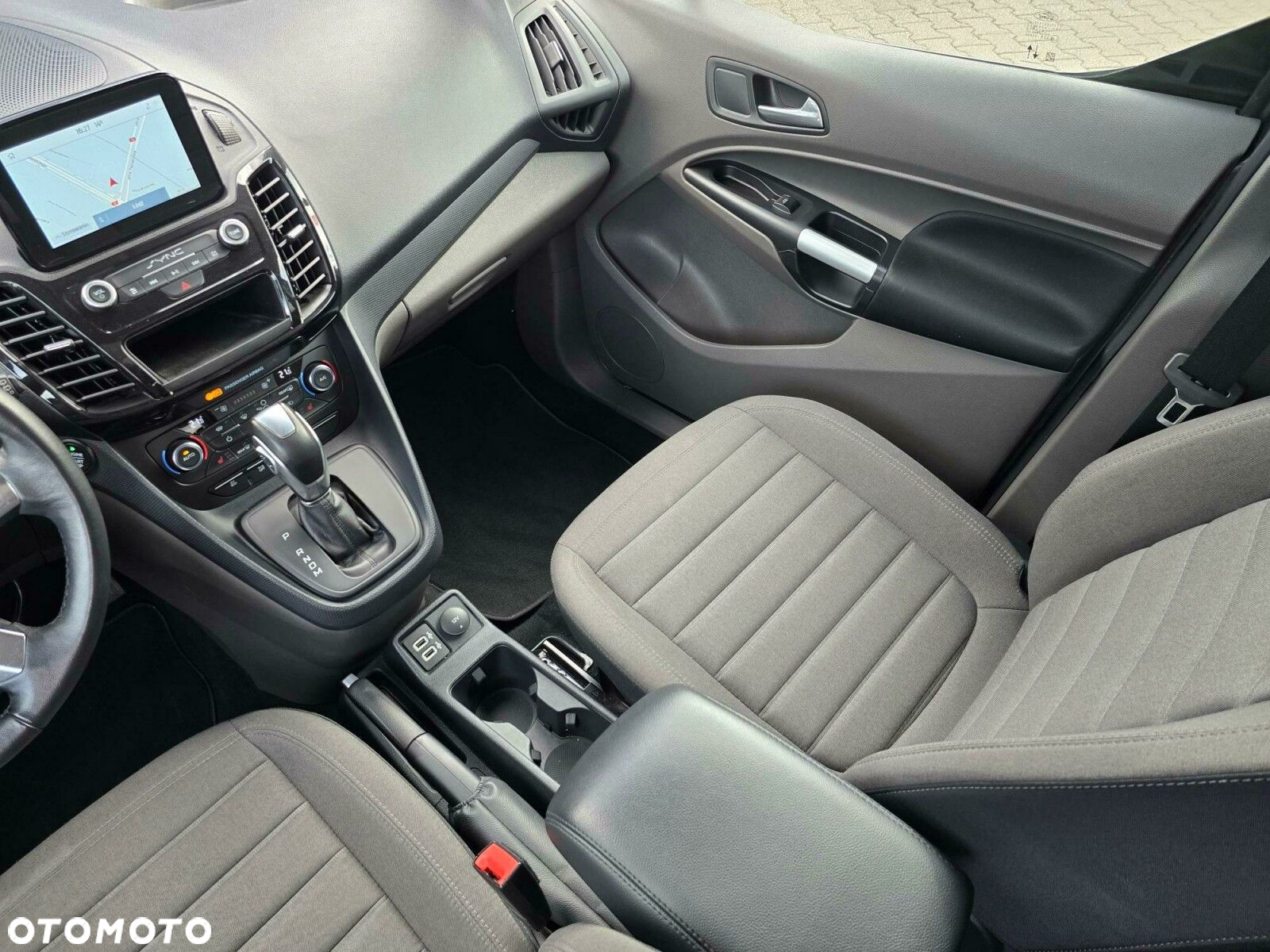 Ford Tourneo Connect 1.5 EcoBlue Titanium PowerShift - 13