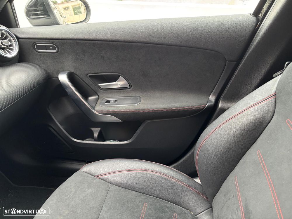 Mercedes-Benz A 250 e AMG Line - 12