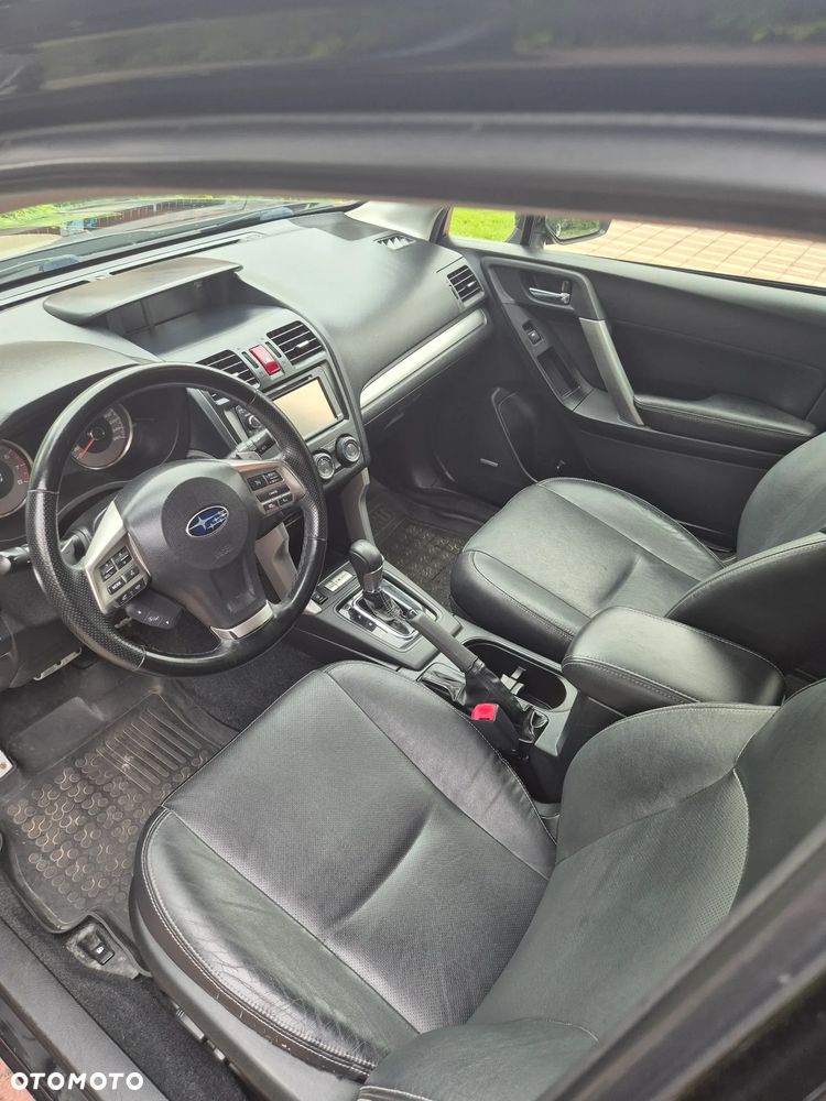 Subaru Forester 2.0XT Platinum Lineartronic - 20