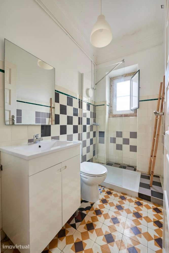 Quarto - localizado em Alameda Lisbon - Grande imagem: 4/54