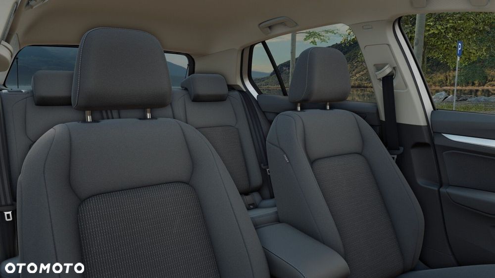 Volkswagen Golf 1.5 eTSI mHEV Pure DSG - 12