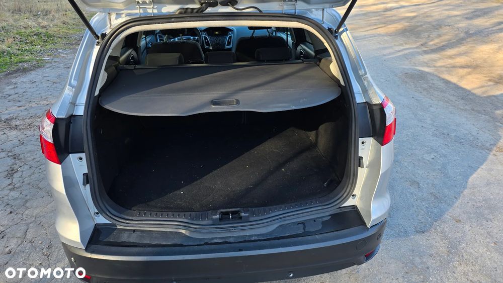 Ford Focus 1.6 Edition - 17