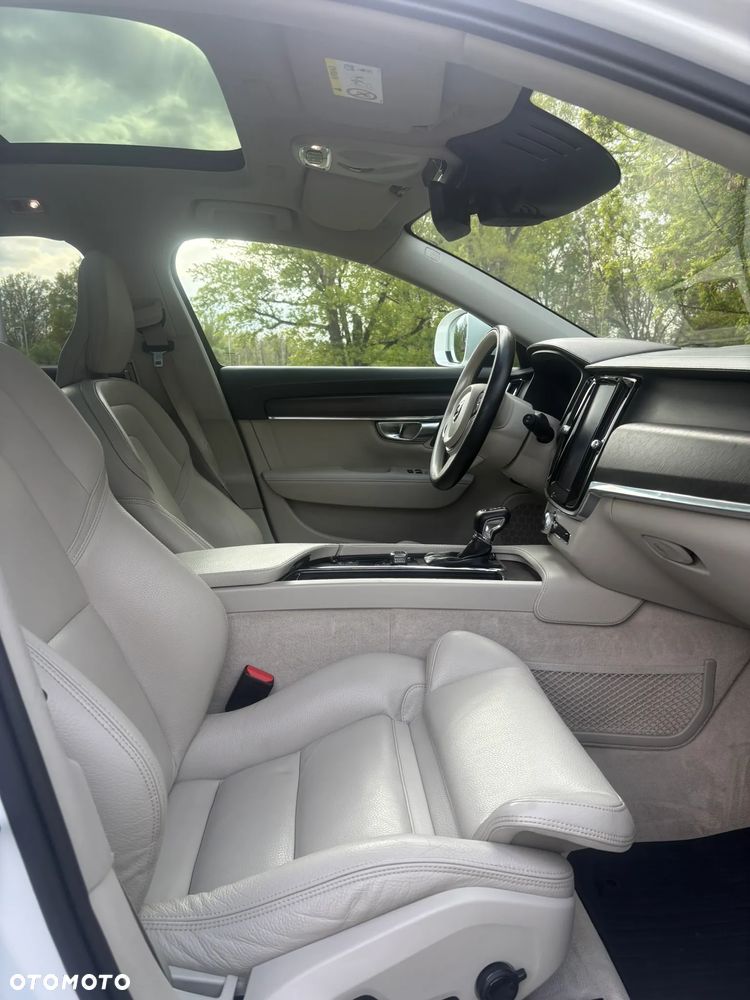 Volvo V90 Cross Country D5 AWD - 25