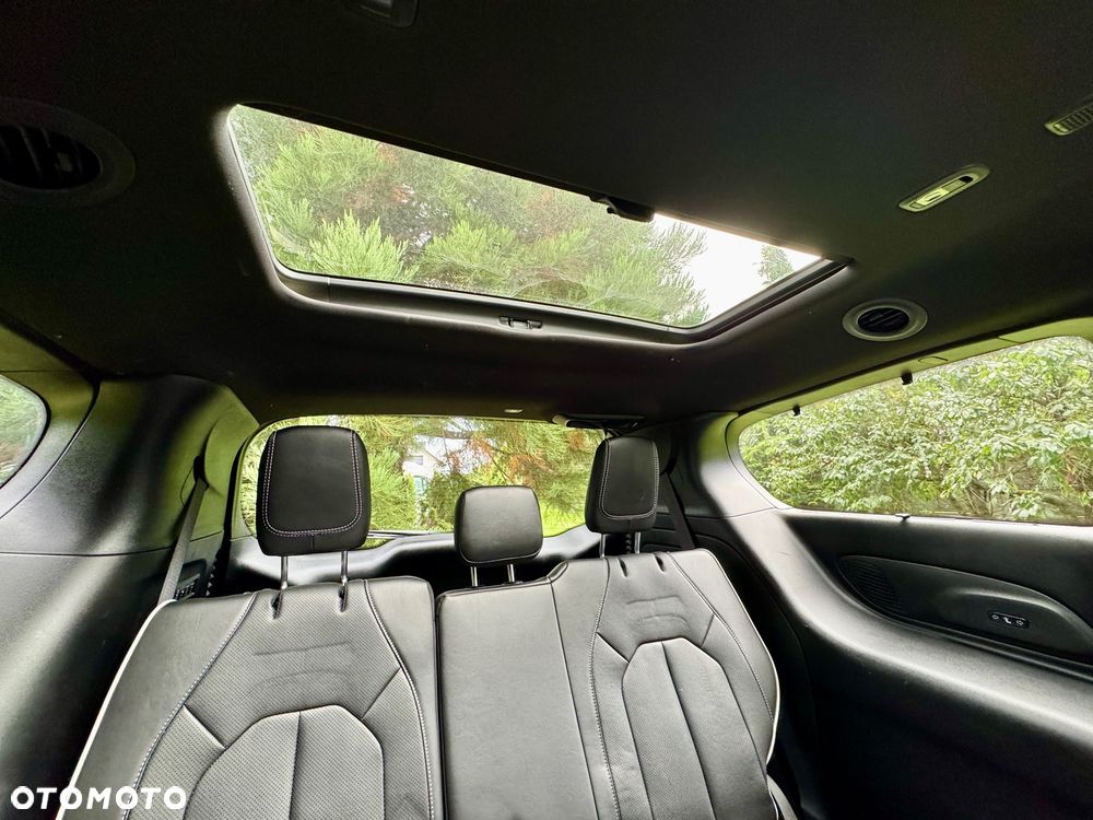 Chrysler Pacifica - 25