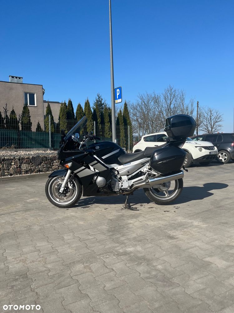 Yamaha FJR - 3