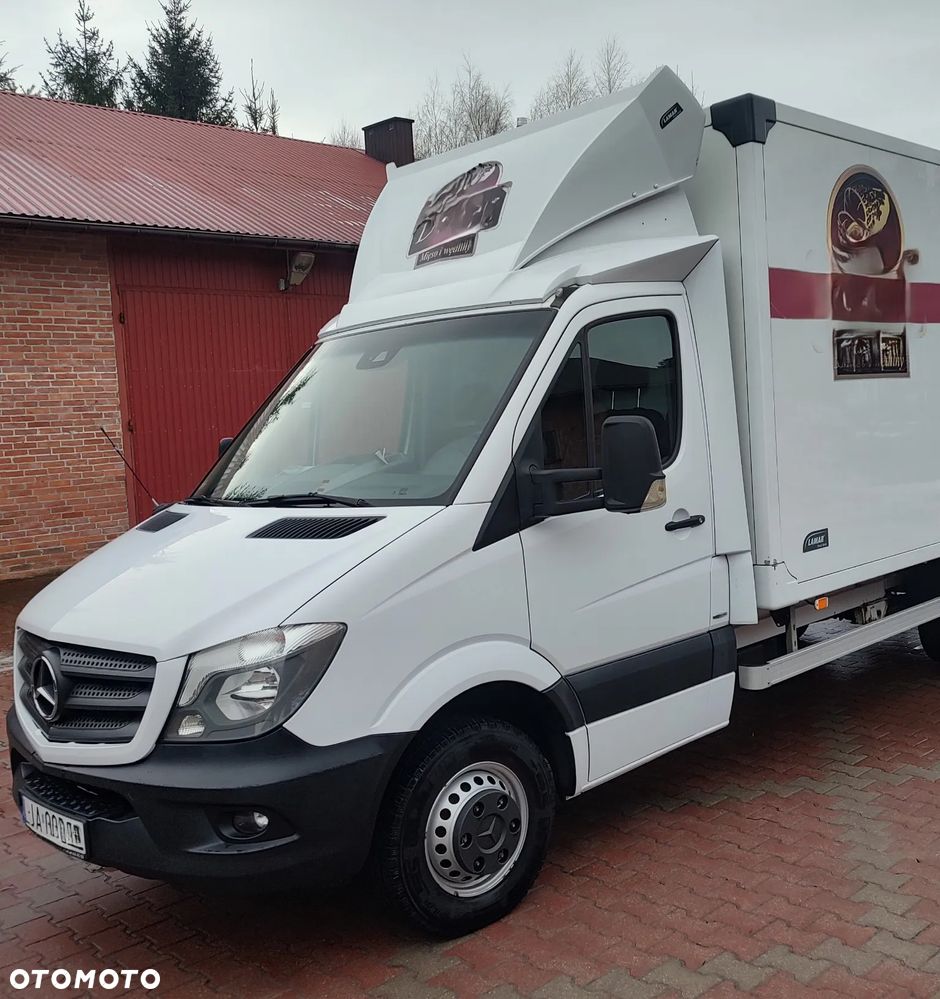 Mercedes-Benz Sprinter - 2