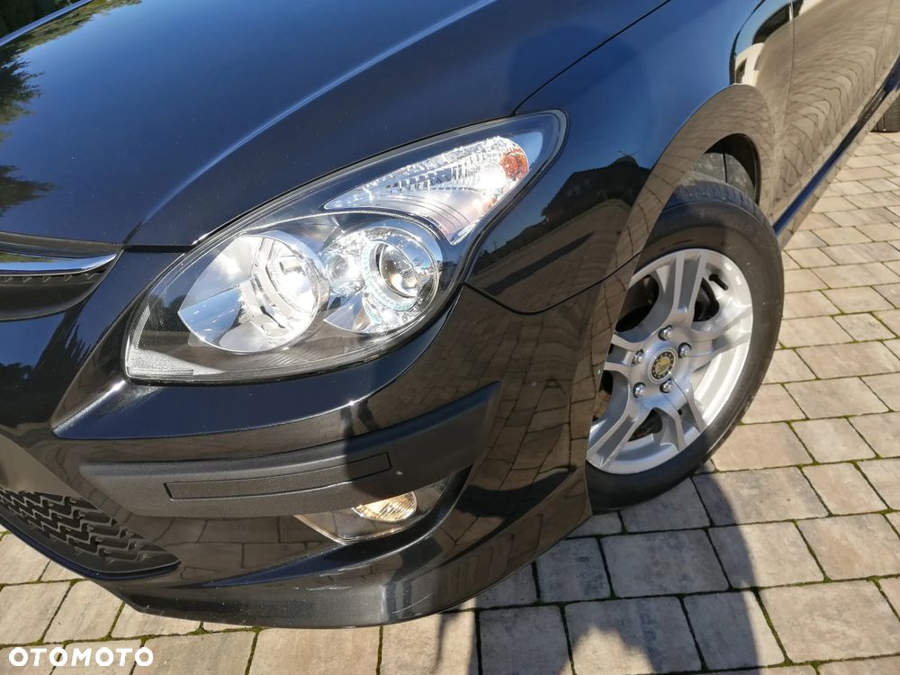 Hyundai i30 i30cw 1.4 FIFA WM Edition - 37