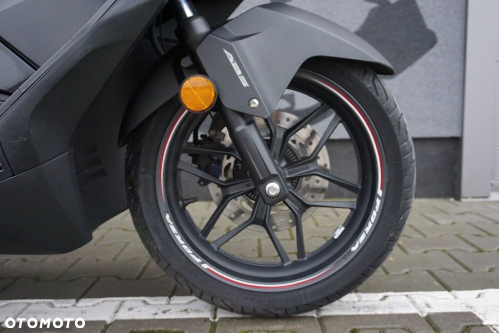 Honda NSS - 13