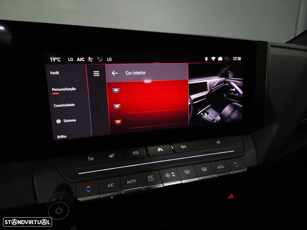 Opel Astra 1.2 T GS Aut. - 17