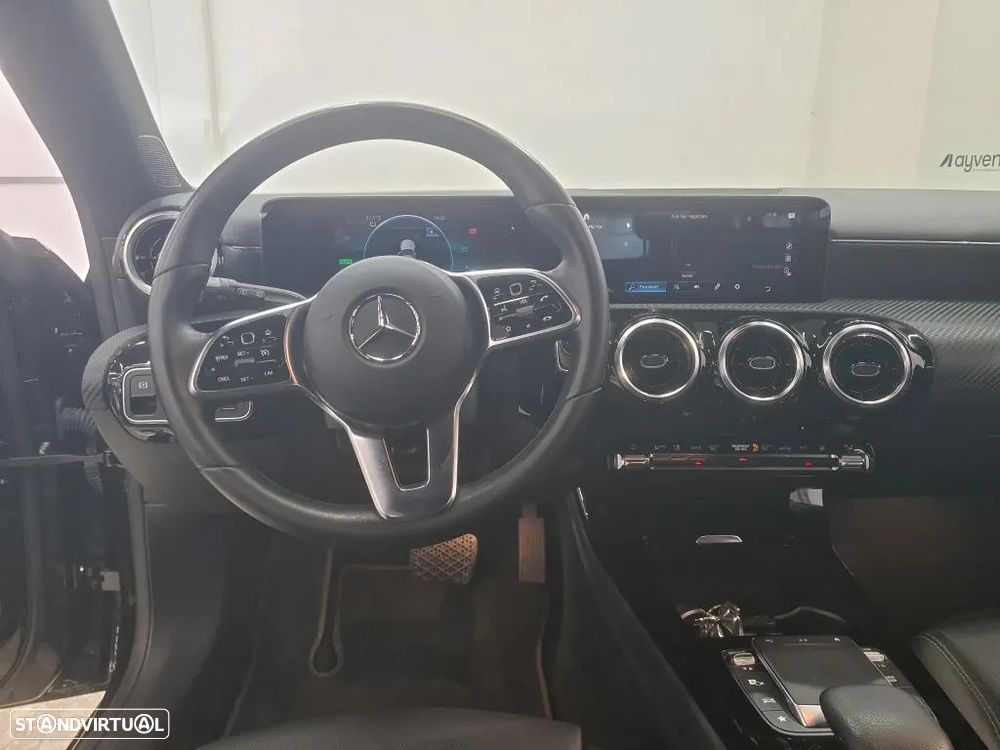 Mercedes-Benz CLA 250 e Shooting Brake Style Plus - 5