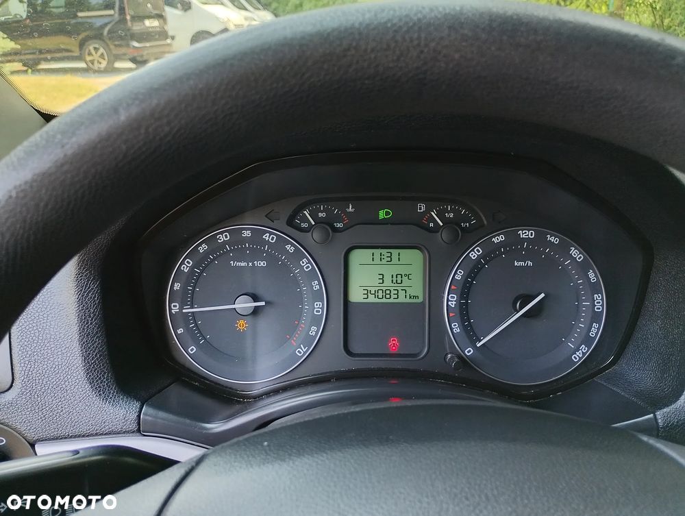 Skoda Octavia 1.6 Classic - 10