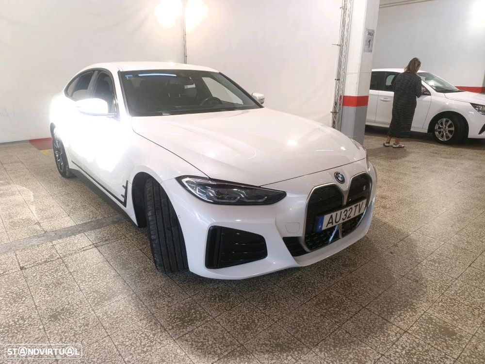 BMW i4 eDrive40 Desportiva M - 5