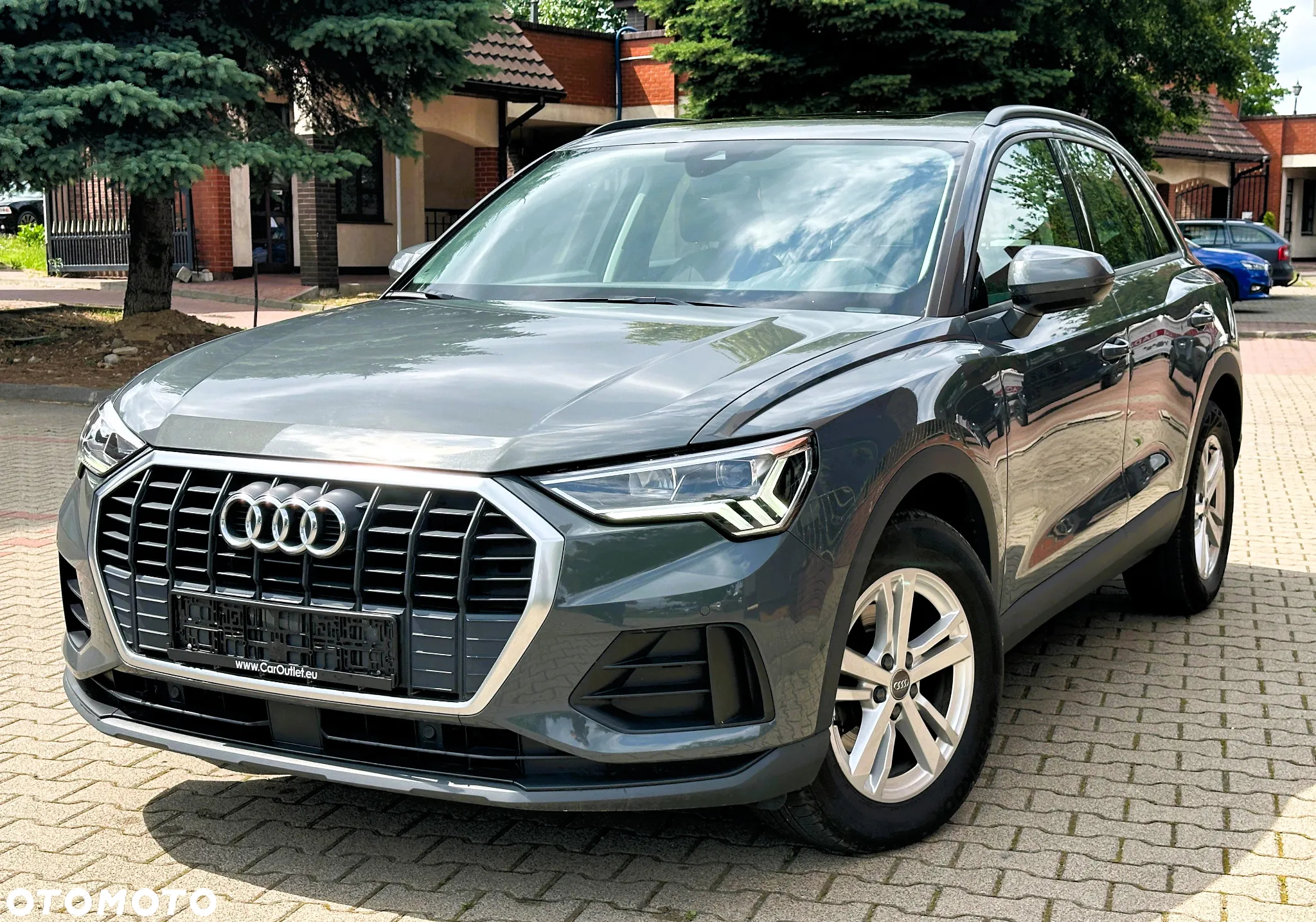 Audi Q3 2.0 TDI S tronic design - 9