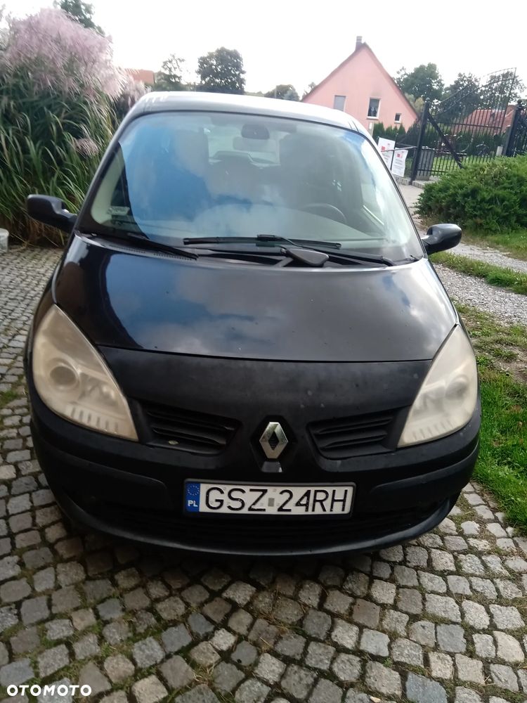 Renault Scenic - 1