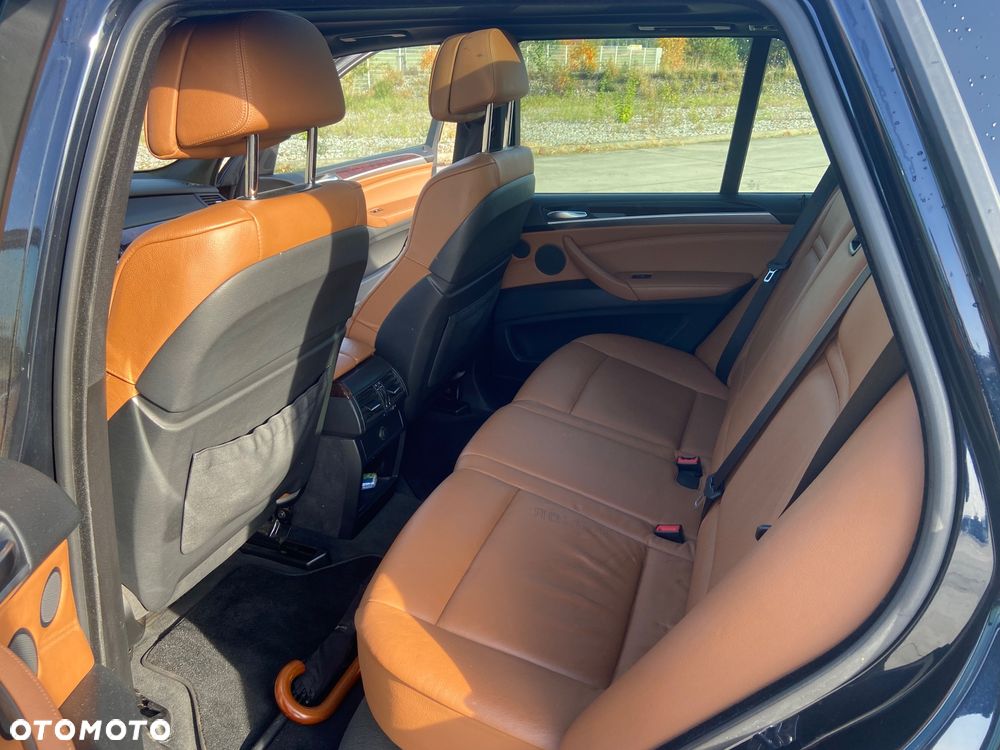 BMW X5 4.8i xDrive - 7