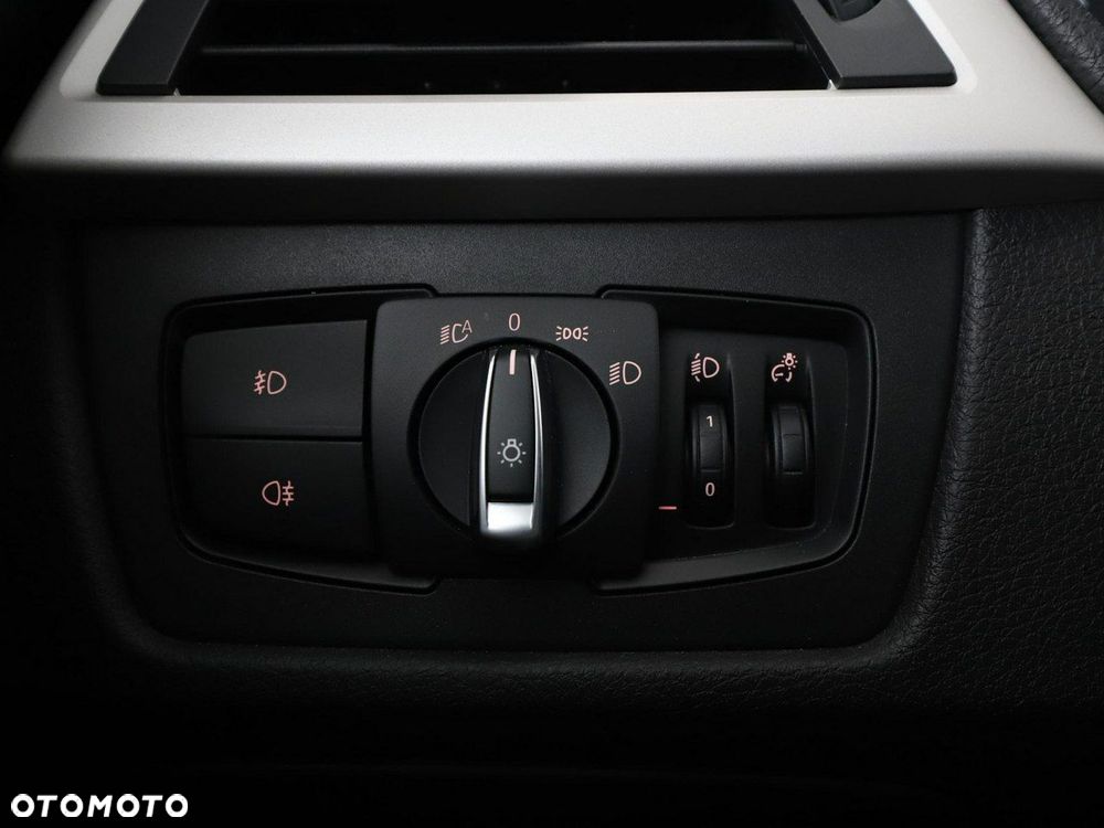 BMW Seria 3 318d Advantage - 33