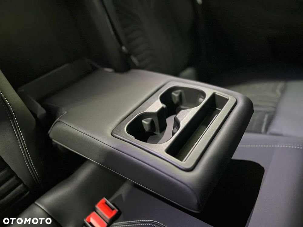 Peugeot 3008 1.2 PureTech mHEV GT E-DCS6 - 7