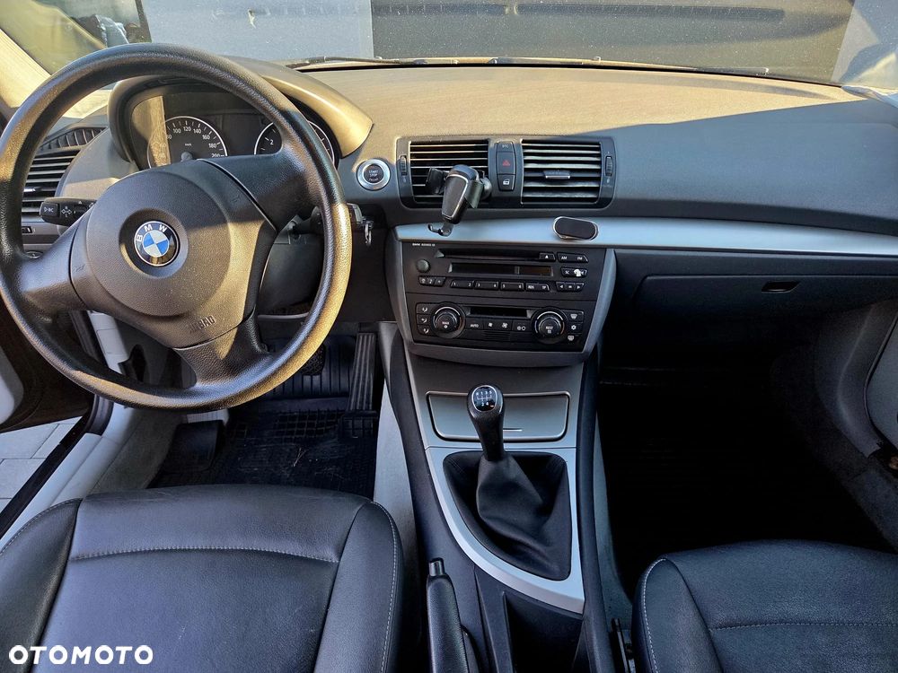 BMW Seria 1 118i - 18