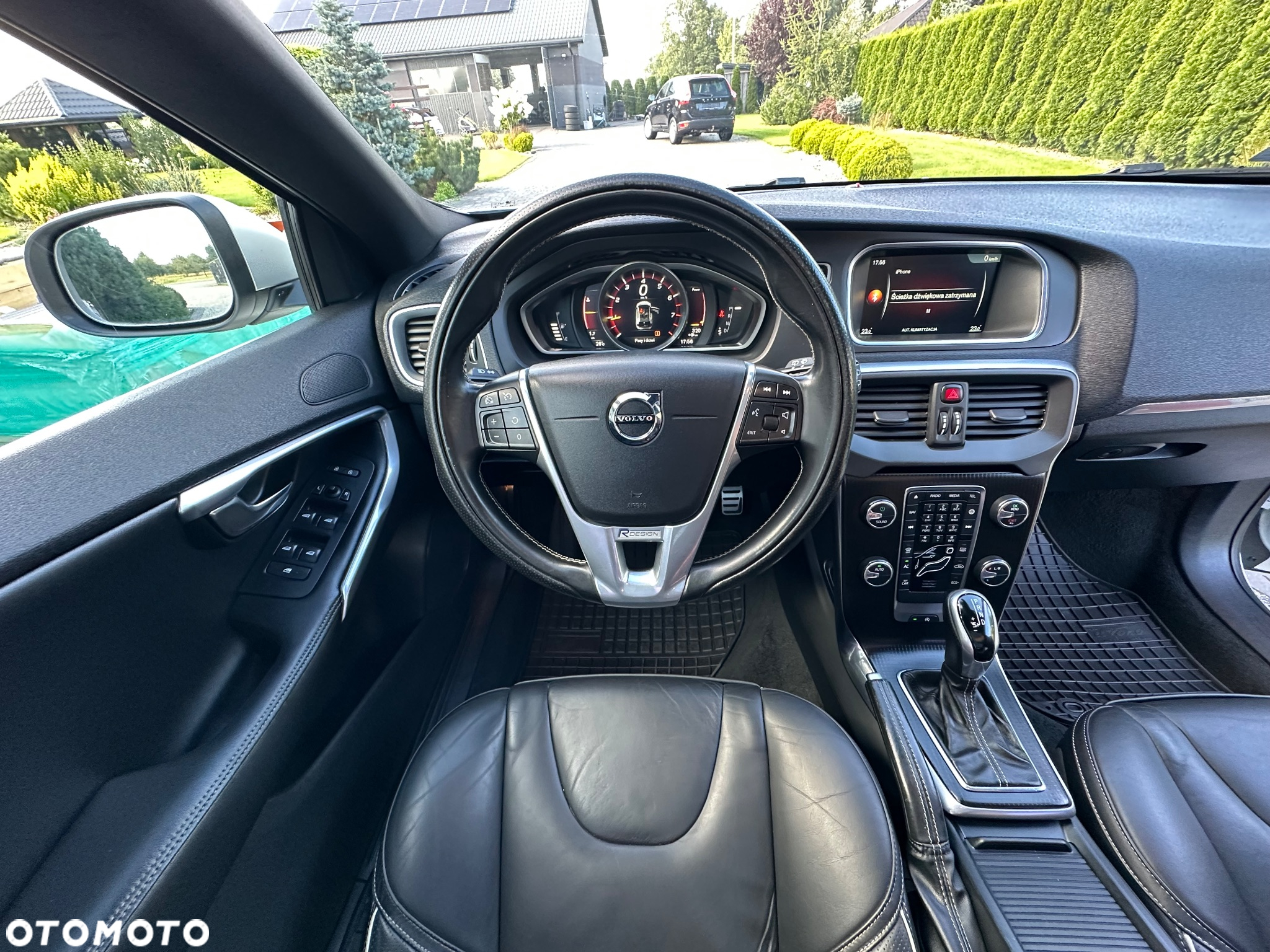 Volvo V40 T5 Drive-E R-Design Summum - 22