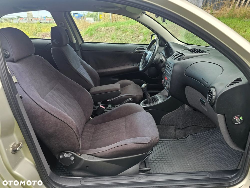 Alfa Romeo 147 1.6 T.S Impression - 16