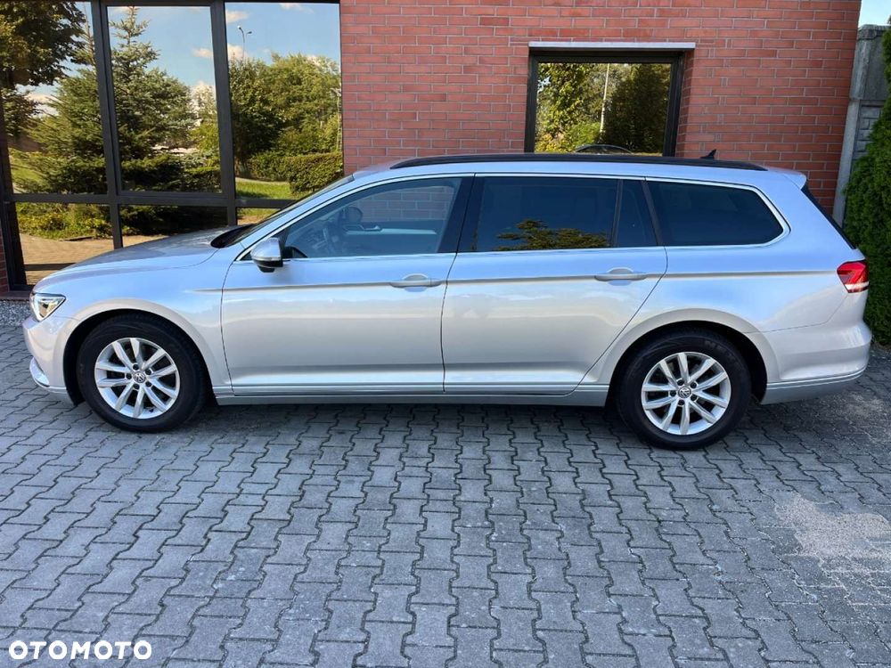 Volkswagen Passat - 33