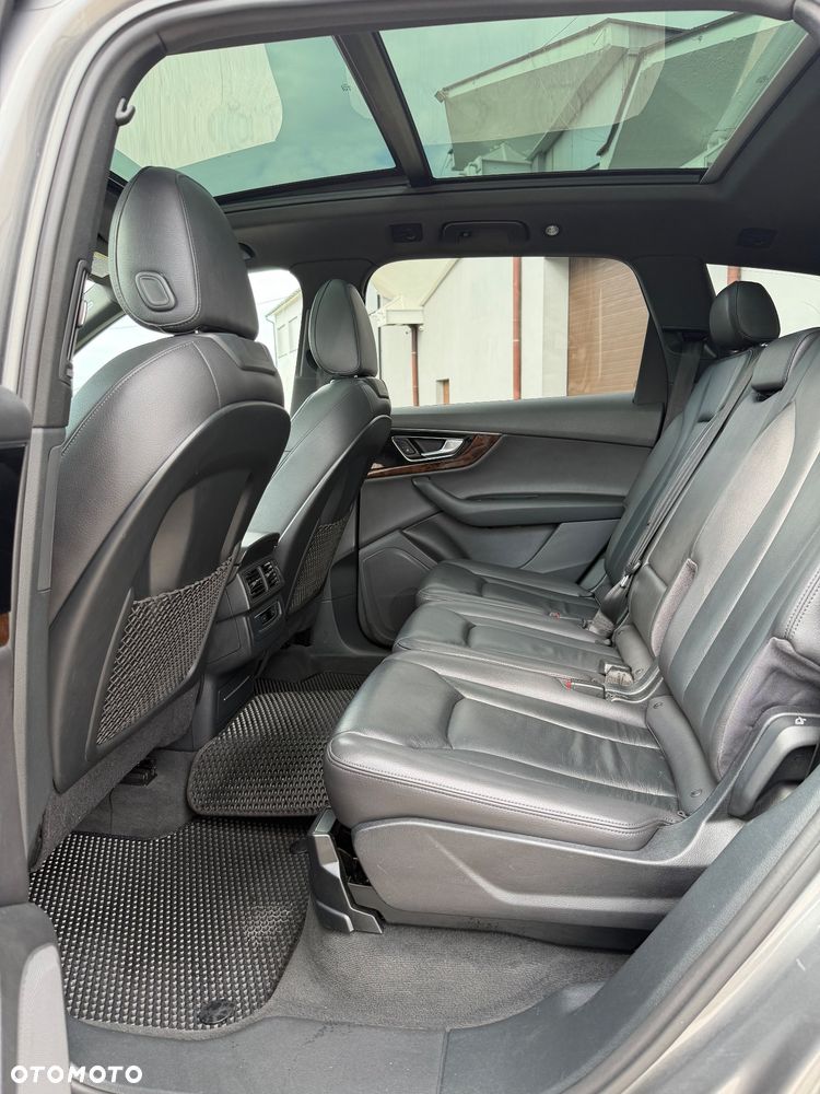 Audi Q7 - 16