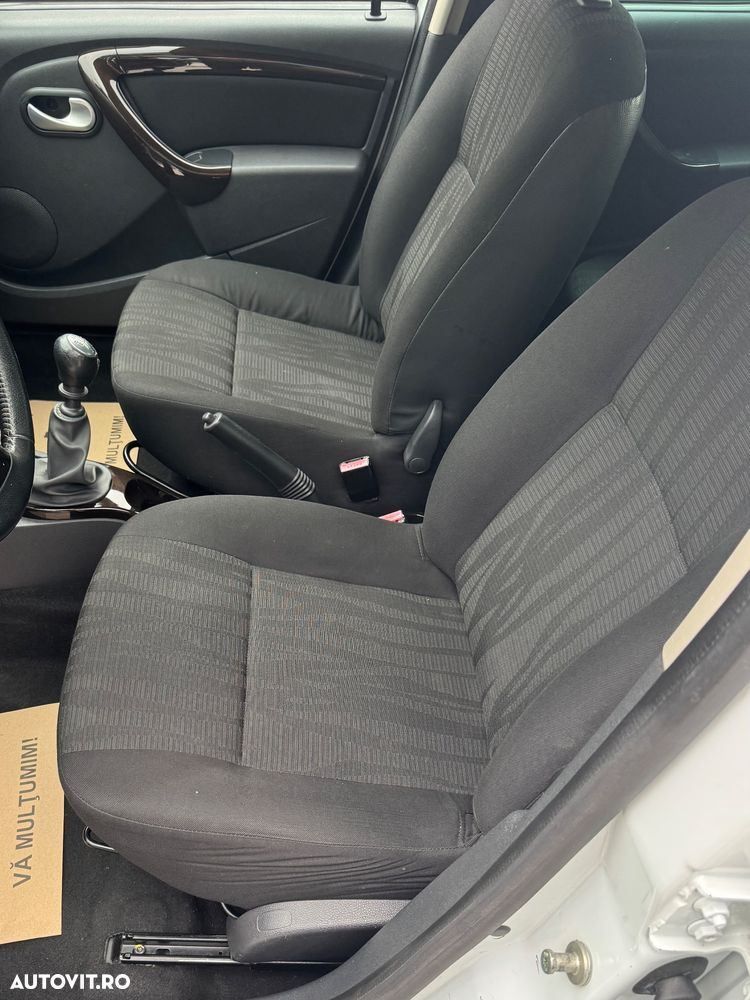 Dacia Duster dCi 110 FAP 4x4 Laureate - 13