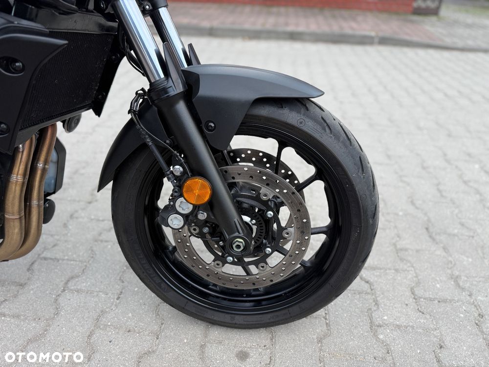 Yamaha MT - 5