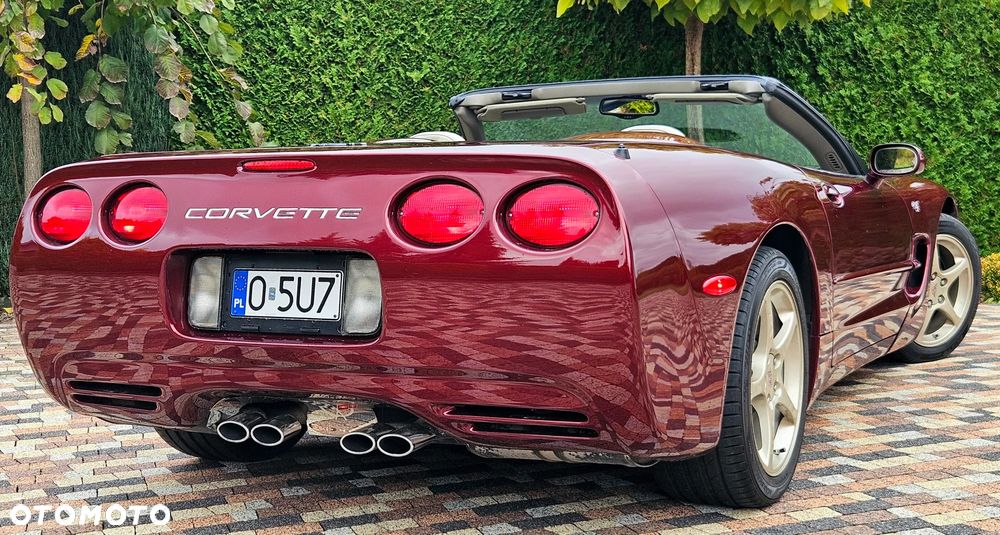 Chevrolet Corvette - 3