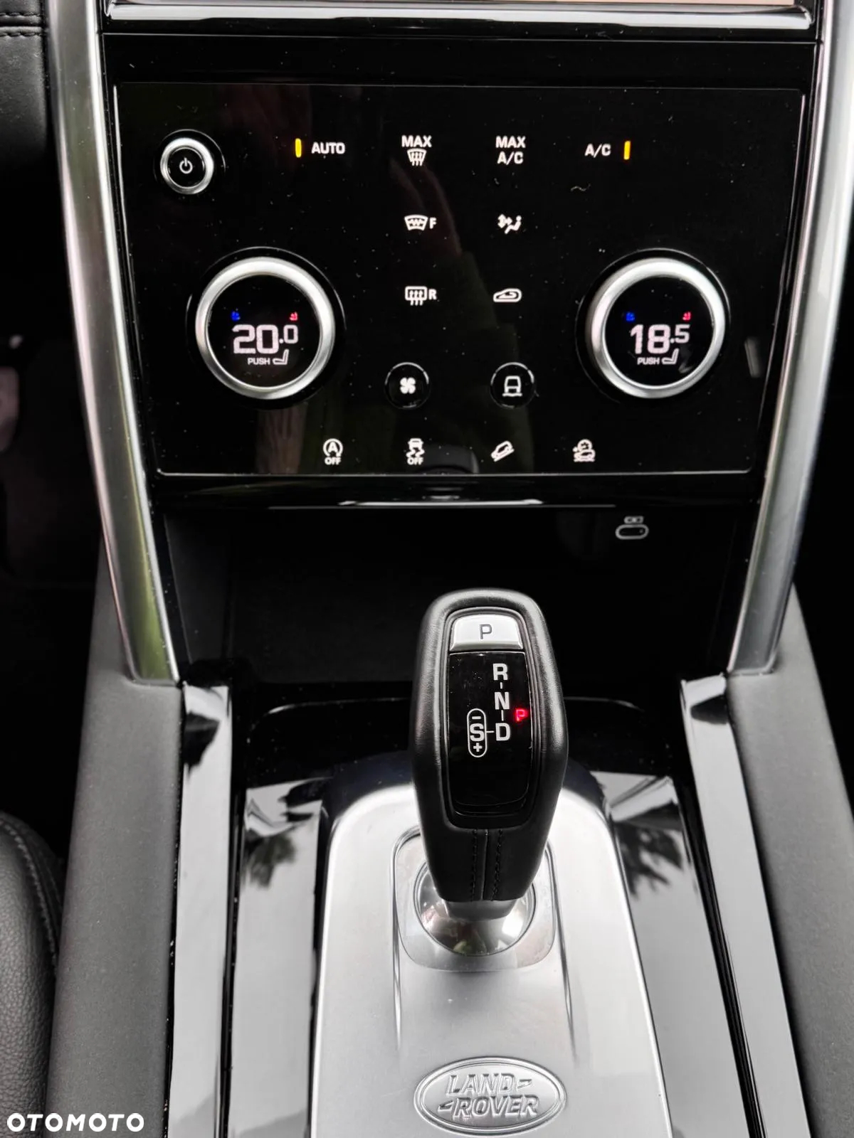 Land Rover Discovery Sport - 24