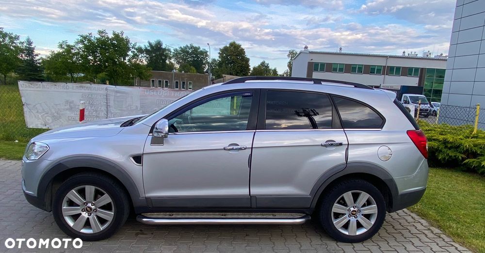 Chevrolet Captiva 2.0 d LT medium - 8