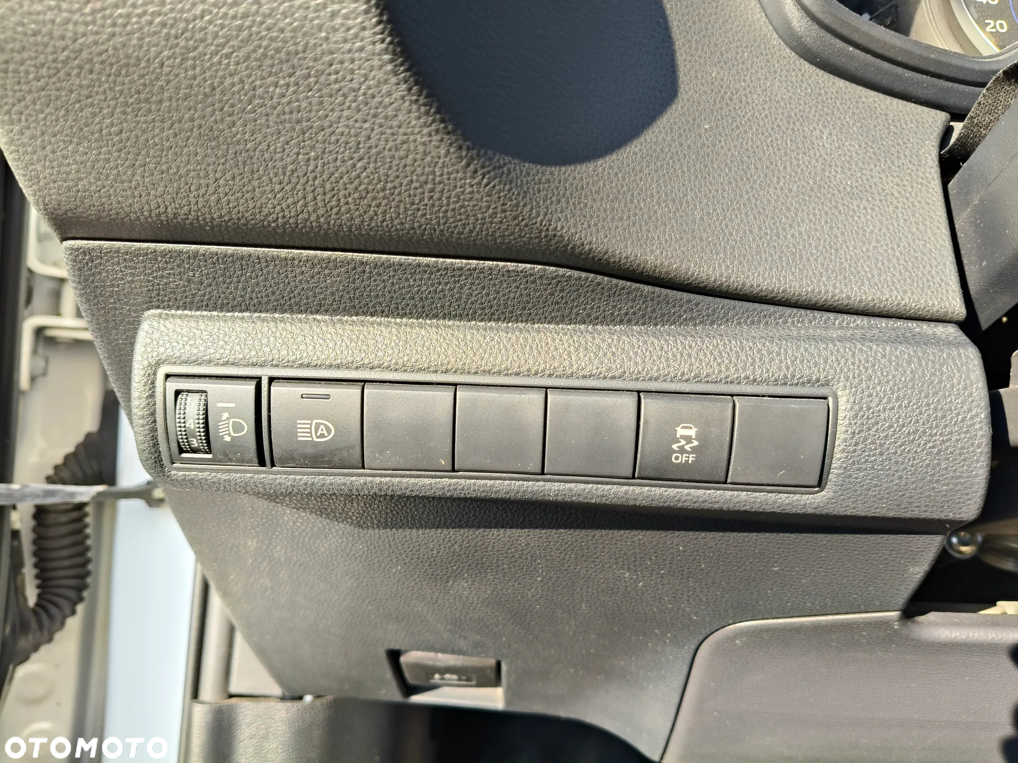 Toyota Corolla 1.8 Hybrid Active - 19