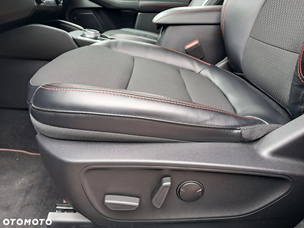 Ford Escape 2.0 EcoBoost AWD Titanium - 31