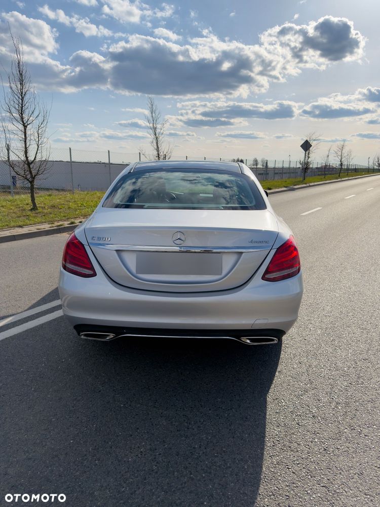 Mercedes-Benz Klasa C 300 7G-TRONIC Exclusive - 6