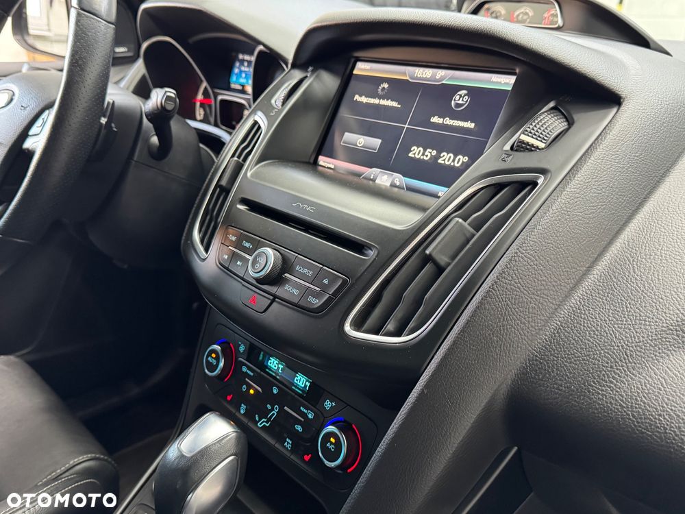 Ford Focus 2.0 TDCi ST PowerShift - 11