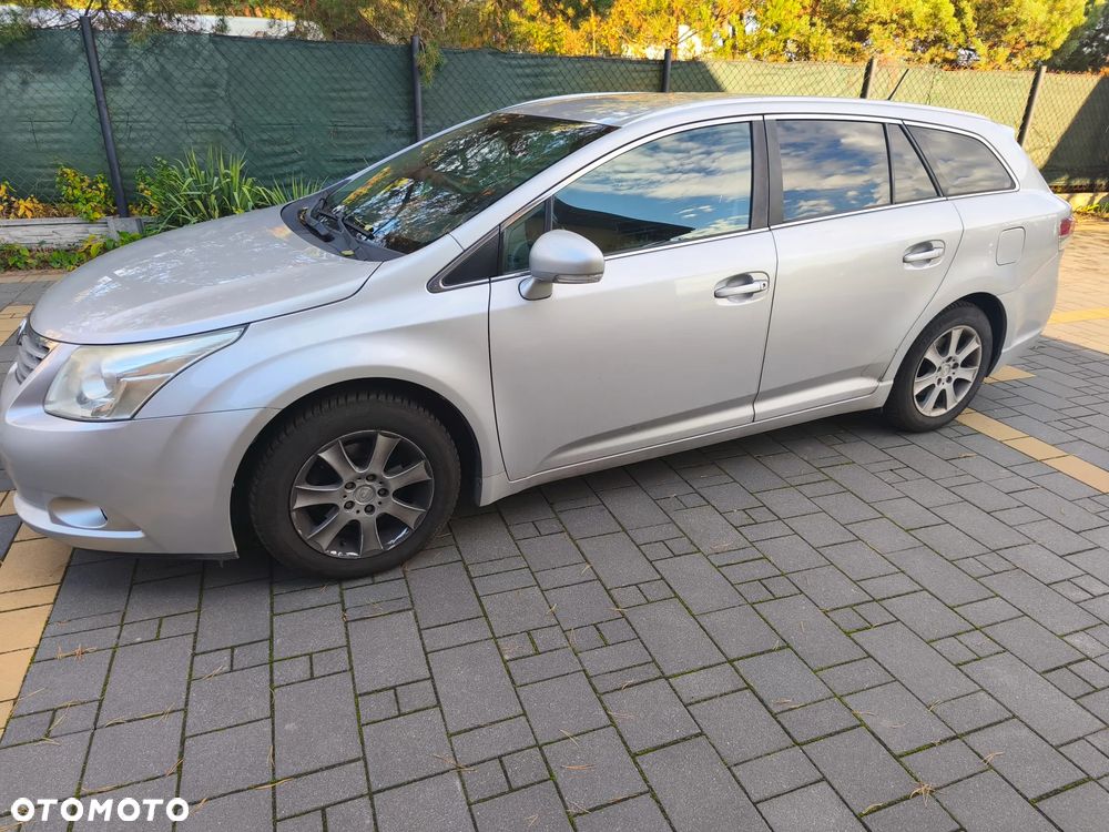 Toyota Avensis 1.8 Sol - 4