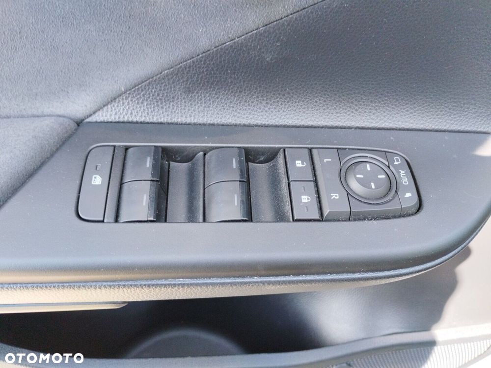 Toyota C-HR 2.0 Hybrid Dynamic Force Executive AWD - 24