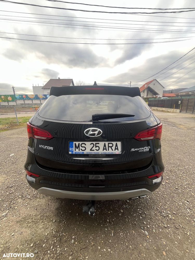 Hyundai Santa Fe - 3